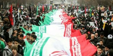 چرا باید در راهپیمایی ۲۲ بهمن ۱۴۰۳ شرکت کنیم؟