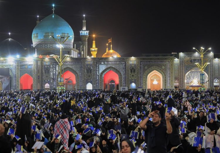 احیای دومین شب قدر با حضور میلیونی عزاداران در حرم رضوی +تصاویر