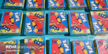 بیش از یک میلیون عدد مواد محترقه غیرمجاز در مشهد کشف شد