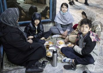 استقبال مردم از نمایشگاه عرضه مستقیم کالا در مشهد + گالری تصاویر