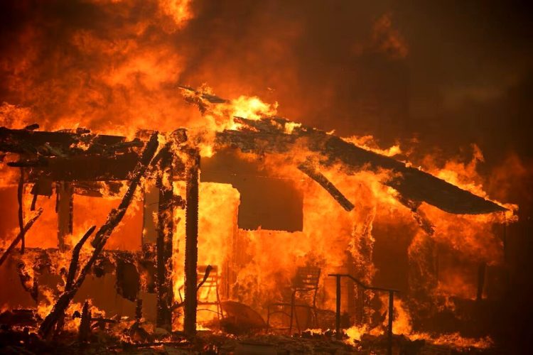 کودک پنج ساله مشهدی خانه را آتش زد