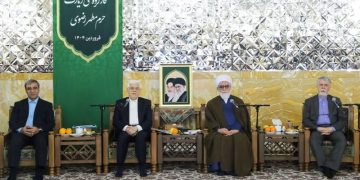 عارف: قیم مردم نیستیم/ برای پاسخ به مطالبات پای کار هستیم