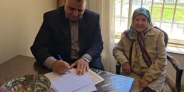 اهدای زمین ۶۰۰ میلیارد ریالی معلم نیشابوری به آموزش و پرورش