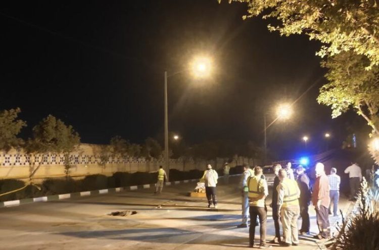 ریزش بخشی از خروجی پل اندیشه در مشهد به دلیل حفاری مترو +عکس