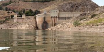 کاهش ذخیره آب سدهای مشهد به ۸ درصد/مشهد در تنش آبی شدید