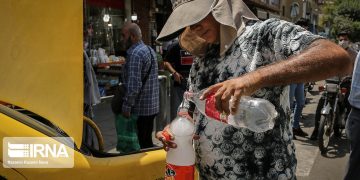 گرمای هوا تا پایان هفته آینده در خراسان رضوی باقی است