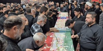 مراسم تشییع ۳ پیکر شهید در مشهد آغاز شد