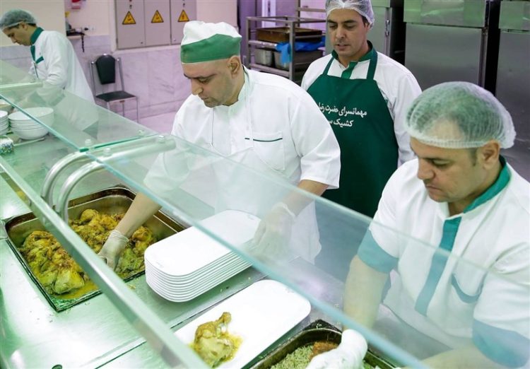 ۲۰۰ میلیارد نذر مردم صرف تأمین گوشت مهمانسرای حرم رضوی شد