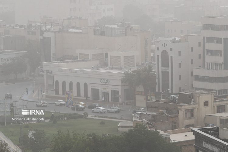 وزش باد غبارآلود خراسان رضوی را فرا می‌گیرد