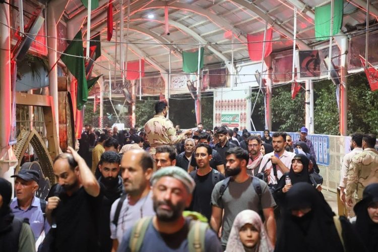 عبور بیش از ۳۰۰ هزار زائر اربعین از مرز خسروی/ تردد زوار رو به افزایش است