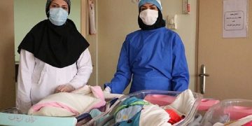 کمبود ماما، مانعی بر قانون جوانی جمعیت در خراسان رضوی