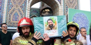 پیکر آتش‌نشان فداکار مشهدی تشییع شد