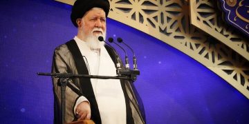 علم الهدی: مسئله اساسی امروز برطرف شدن مشکلات اقتصادی و معیشتی است