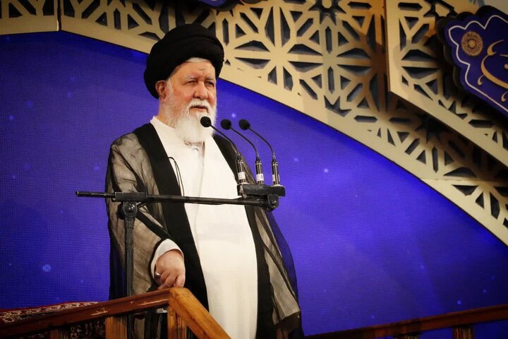 علم الهدی: مسئله اساسی امروز برطرف شدن مشکلات اقتصادی و معیشتی است