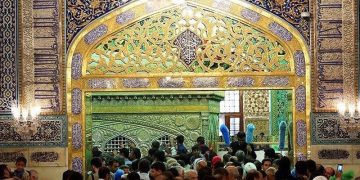 سالانه ۲۵۰ میلیون تشرف به حرم امام رضا (ع) ثبت می‌شود