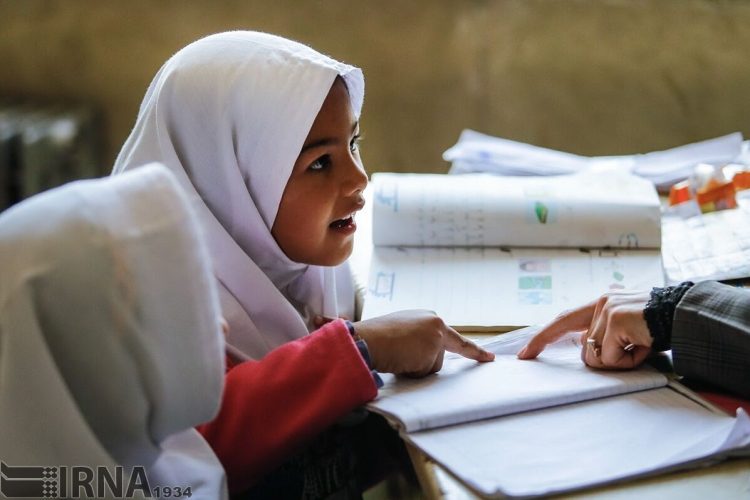 ثبتنام دانش آموزان اتباع خارجی در مدارس خراسان رضوی انجام میشود