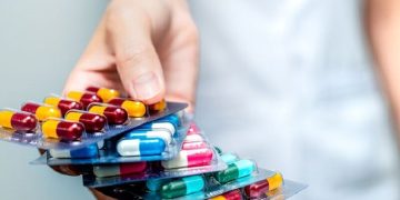 رییس نظام پزشکی مشهد: مصرف بی‌رویه آنتی‌بیوتیک تهدید جدی برای سلامت جامعه است