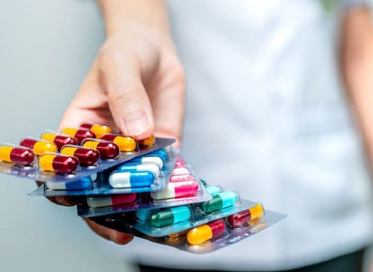 رییس نظام پزشکی مشهد: مصرف بیرویه آنتیبیوتیک تهدید جدی برای سلامت جامعه است