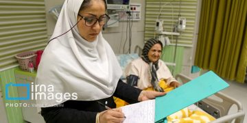 دانشگاه علوم پزشکی مشهد: پرداخت معوقه‌های پرستاران را پیگیر هستیم