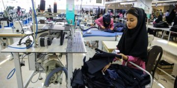 «طاها» راهکار مشکلات صنعت پوشاک در خراسان رضوی شد