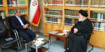 آیت‌الله علم الهدی: استفاده از ظرفیت کشورهای همسایه از راه‌های تامین آب مشهد است