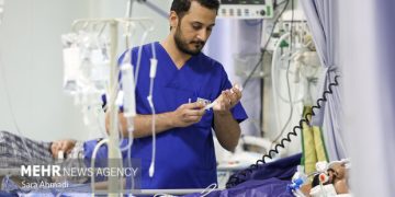 تعلیق برخی پرستاران از فعالیت در بیمارستان های مشهد صحت ندارد