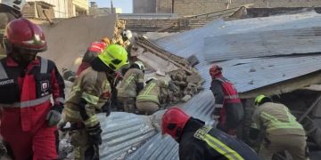 ۲ نفر در پی انفجار خانه‌ای در مشهد محبوس شدند