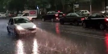 باران هم از پس آلودگی هوای مشهد برنیامد/احتمال ورود به محدوده قرمز