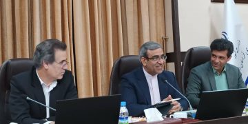 استاندار خراسان رضوی: تقویت مجموعه‌های مردم نهاد اولویت اصلی در استان است