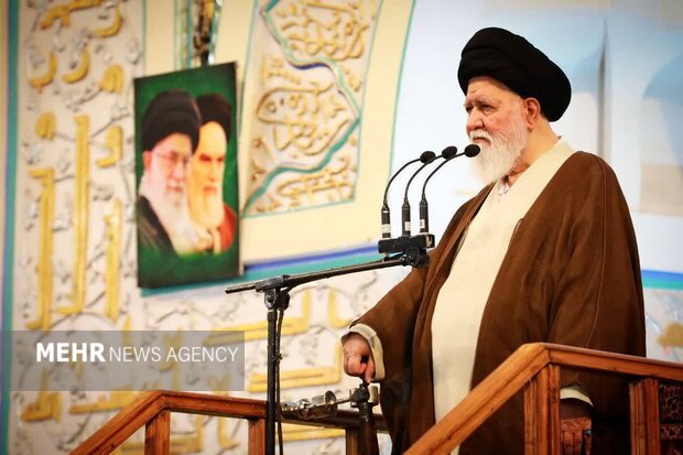 علم الهدی: مقتدرانه و عزتمندانه در مسیر دیپلماسی قدم بردارید